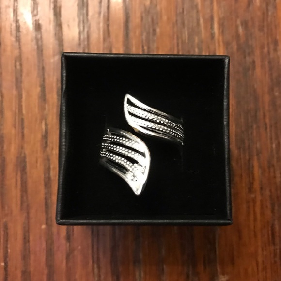 Beautiful 925 Silver Ring! - Picture 2 of 7